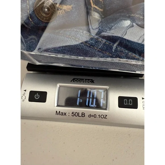 VintageLiz Claiborne Womens Embroidered Dark Denim Jacket Size Medium Cottage - Picture 10 of 10